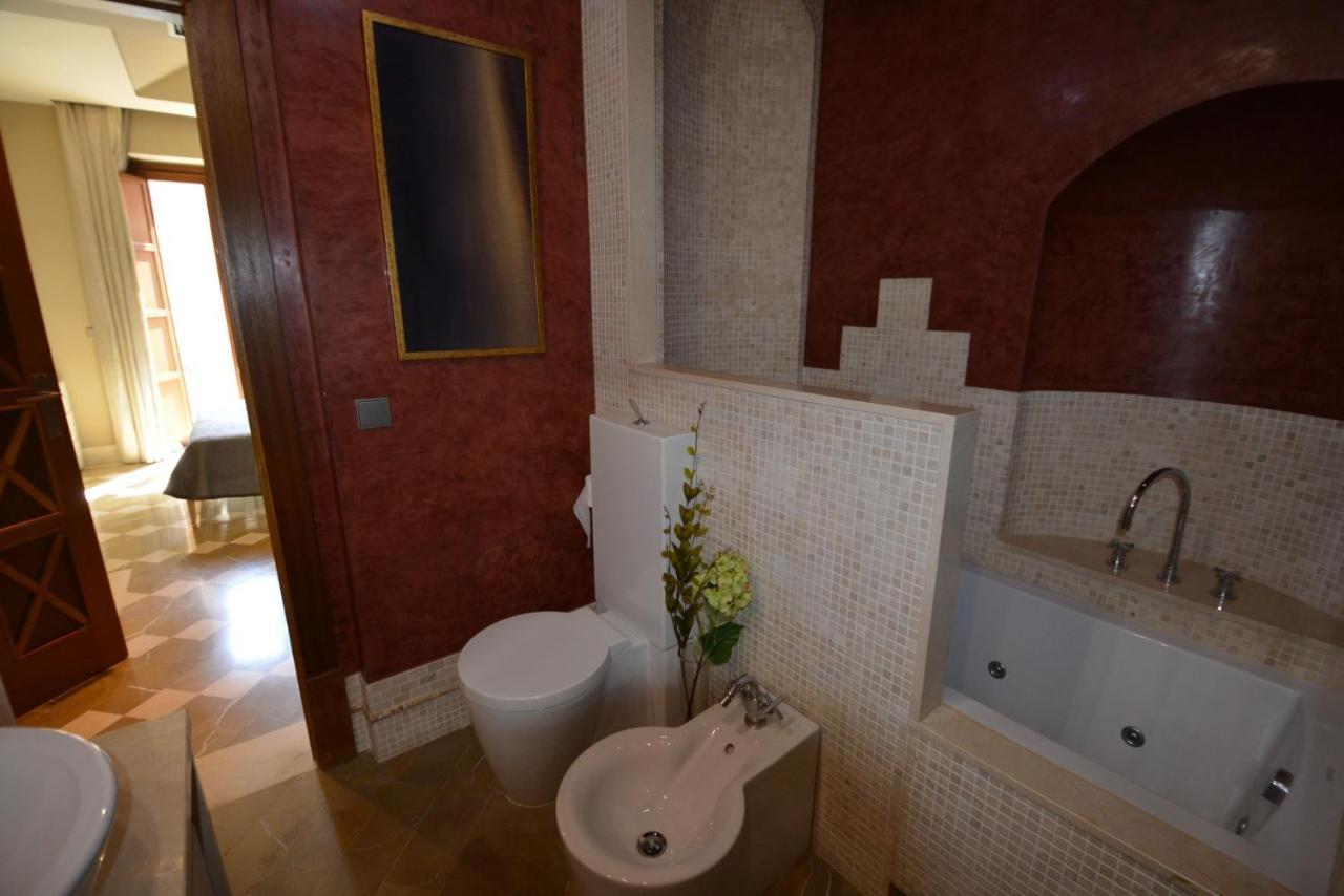 Luxury Apartment With Views To Alcazar, Cathedral And Giralda. Siviglia Esterno foto