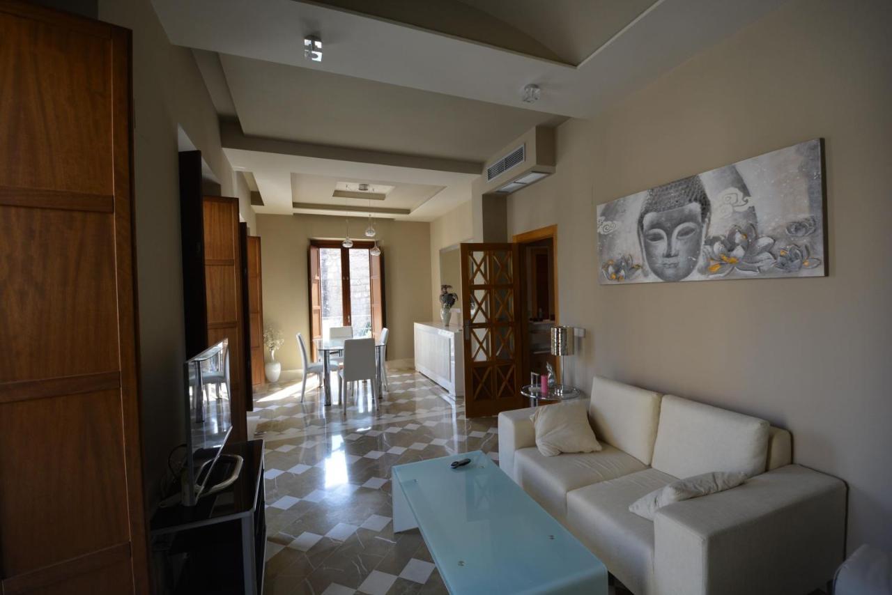 Luxury Apartment With Views To Alcazar, Cathedral And Giralda. Siviglia Esterno foto