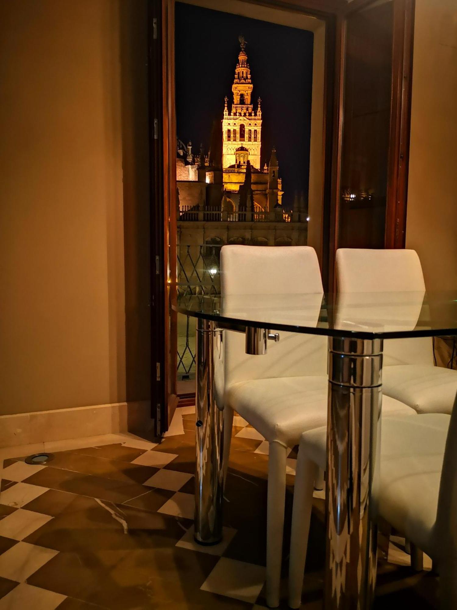 Luxury Apartment With Views To Alcazar, Cathedral And Giralda. Siviglia Esterno foto